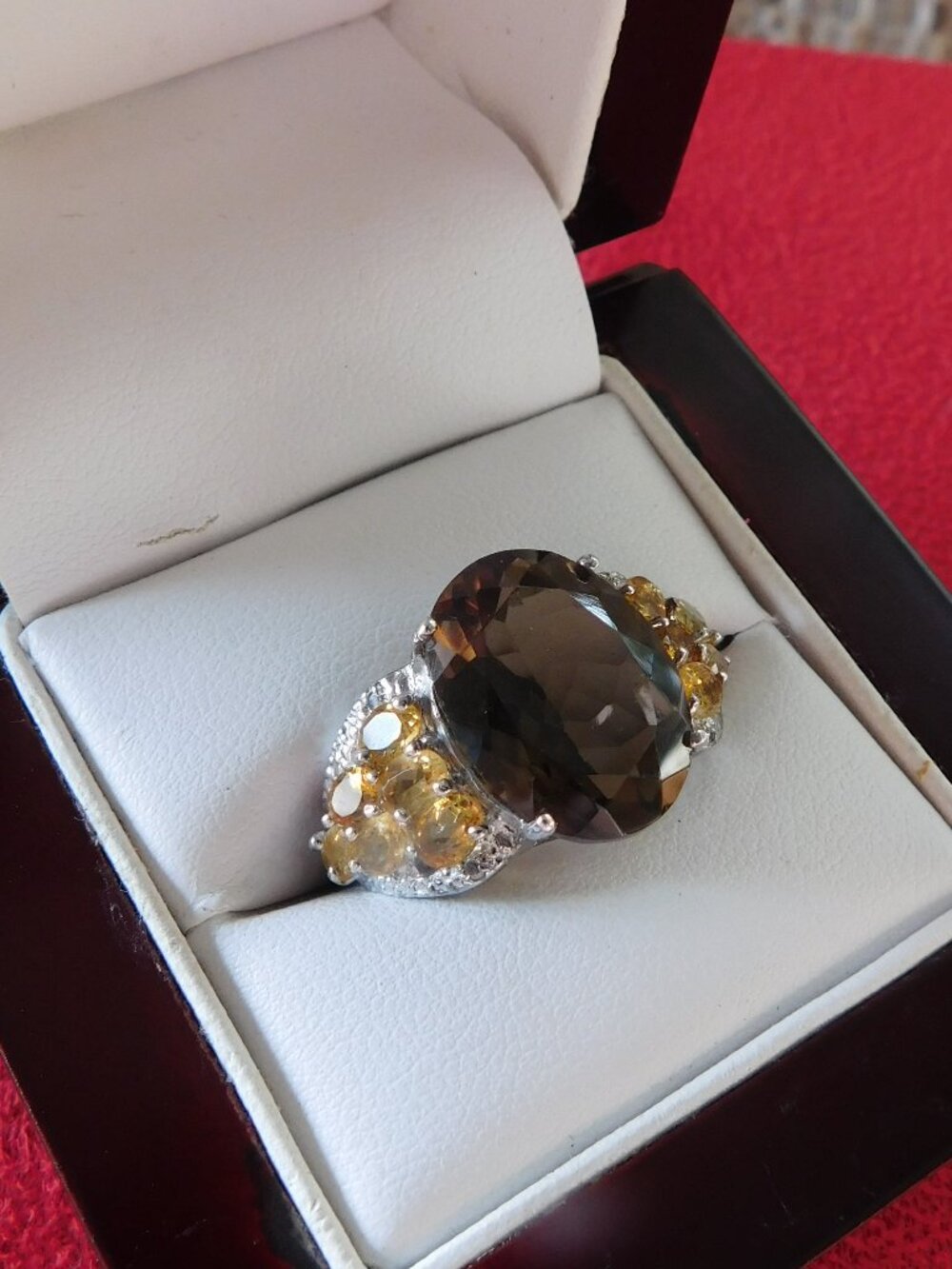 Ladies AG 925 Sterling Silver Topaz Cocktail ring